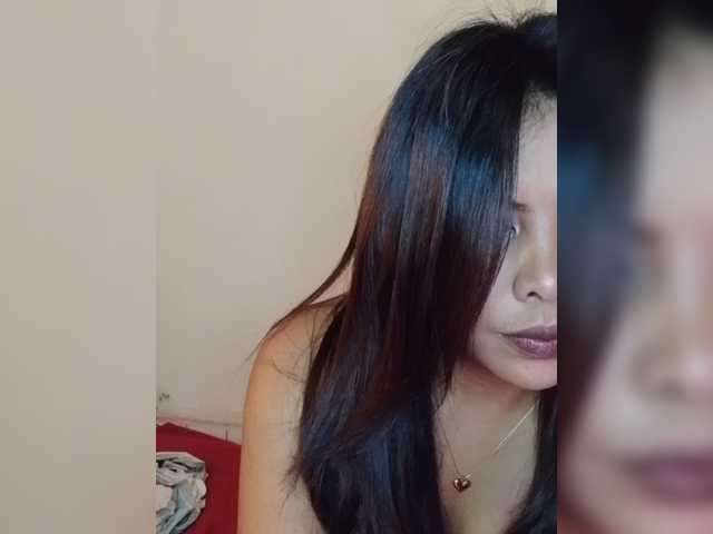 Doudou261 live cam on BongaCams