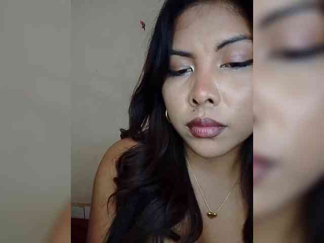 Doudou261 Live Webcam on BongaCams