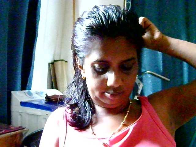Anshia live cam on BongaCams