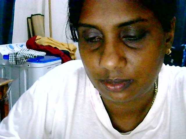 Anshia live cam on BongaCams