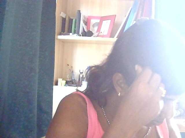 Anshia live cam on BongaCams