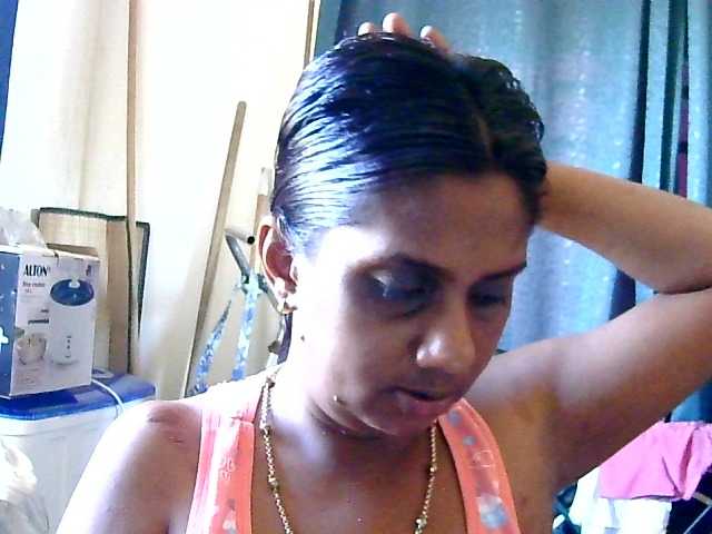 Anshia live cam on BongaCams