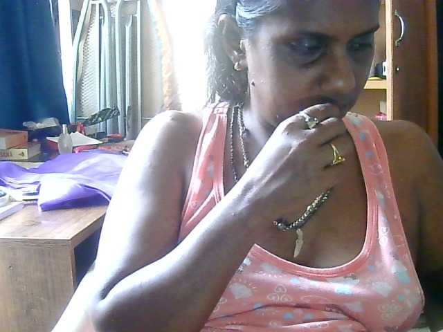 Anshia live cam on BongaCams