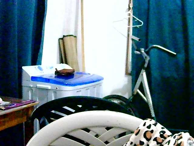 Anshia live cam on BongaCams