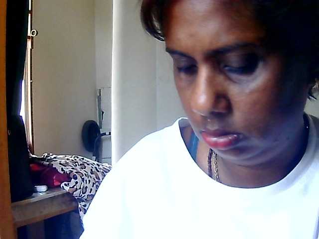 Anshia live cam on BongaCams