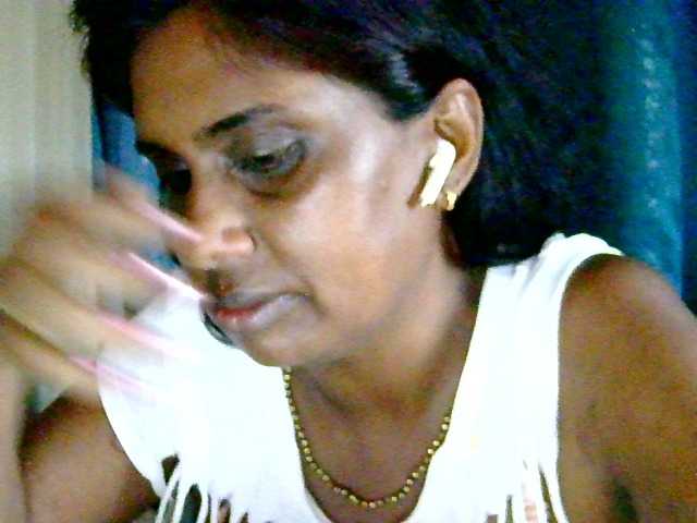 Anshia live cam on BongaCams