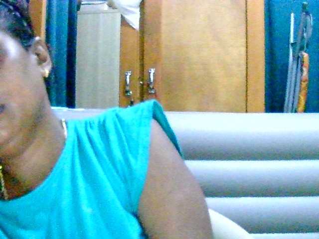 Anshia live cam on BongaCams