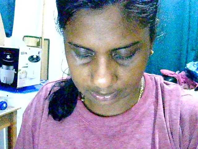 Anshia live cam on BongaCams