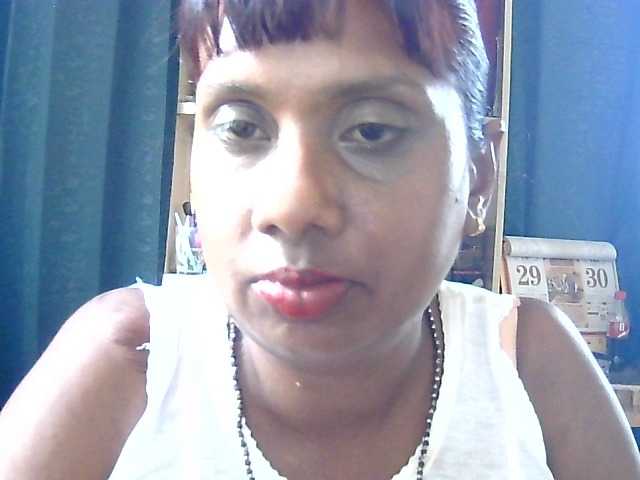 Anshia live webcam show