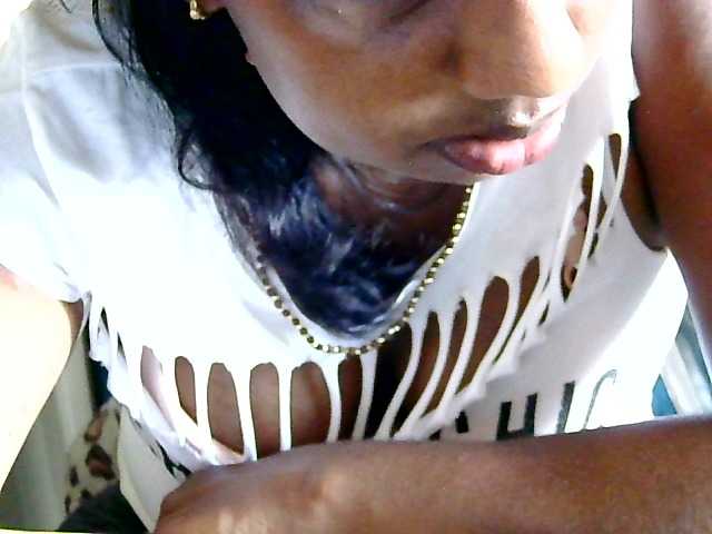 anshia cam belle