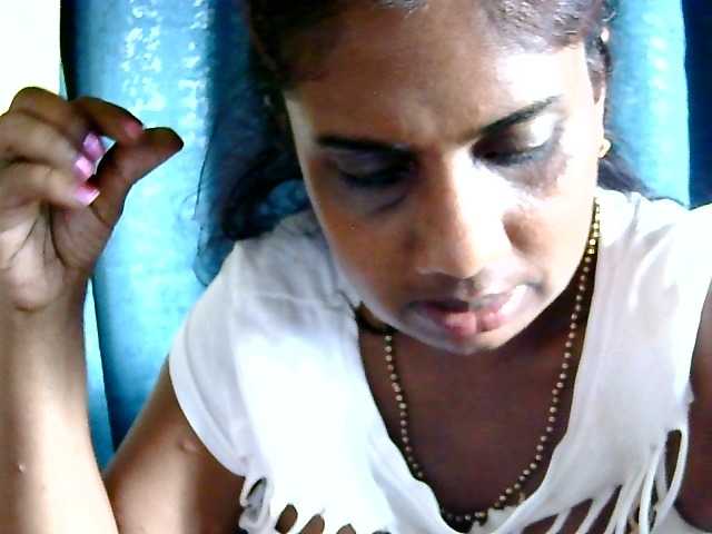 Anshia live cam on BongaCams
