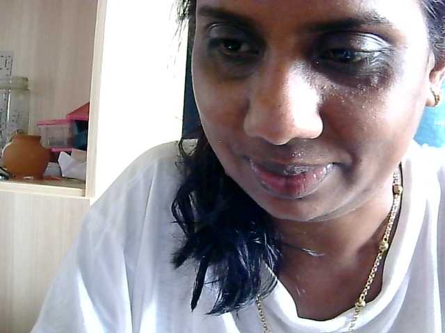 Anshia live cam on BongaCams