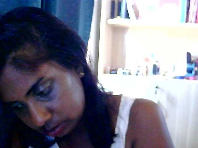 Anshia live webcam show