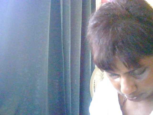 Anshia live cam on BongaCams