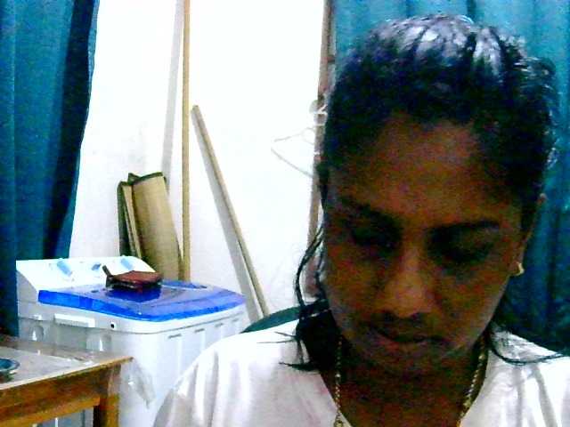Anshia live cam on BongaCams