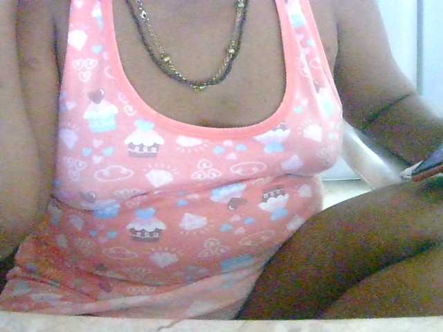Anshia live cam on BongaCams