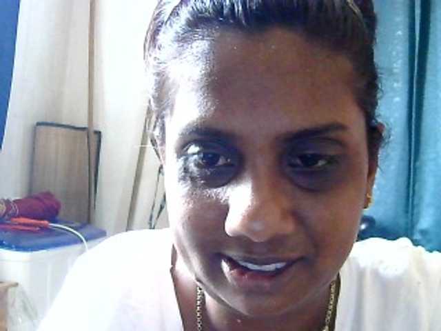 Anshia live cam on BongaCams