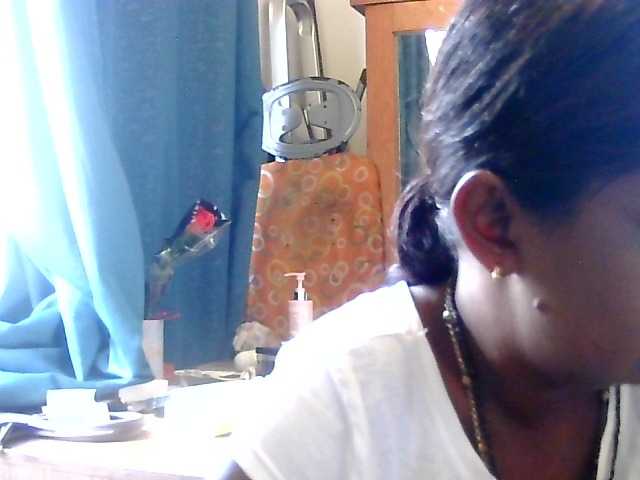 Anshia live cam preview