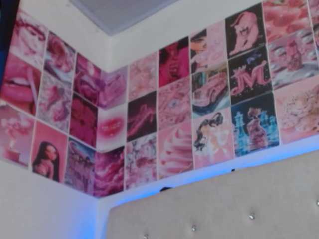 Gemma-Hot's BongaCams show and profile