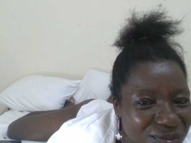 Hotloverrr Live Cam on BongaCams