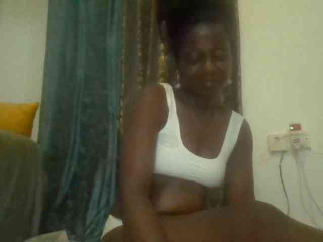 Hotloverrr Live Webcam on BongaCams