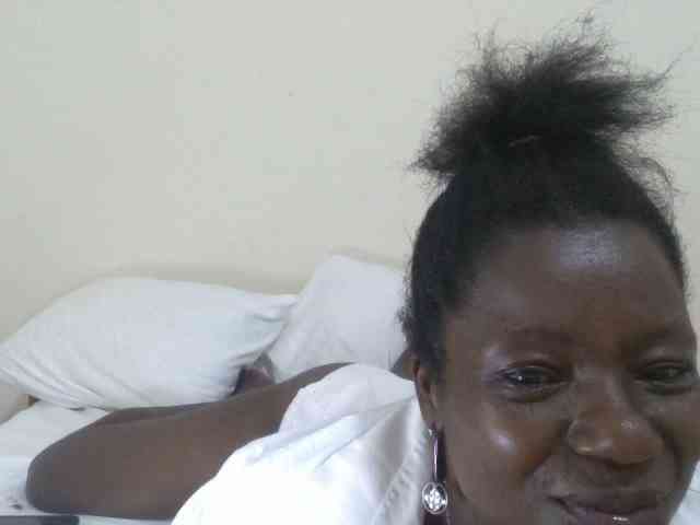Hotloverrr webcam