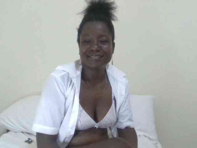 Hotloverrr webcam