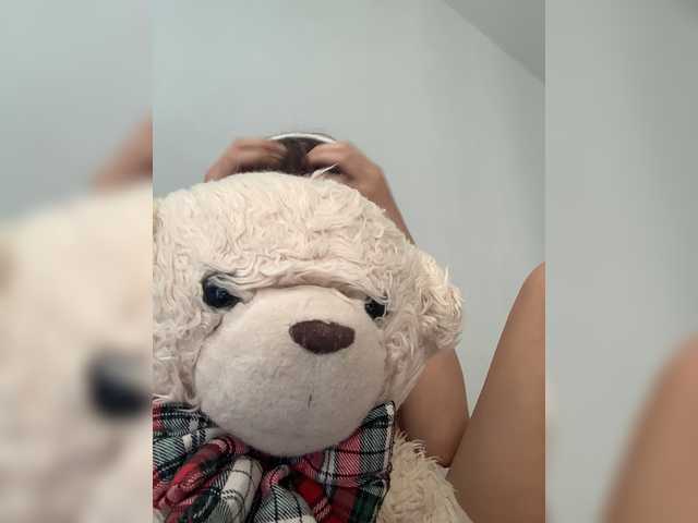 Velune live webcam show