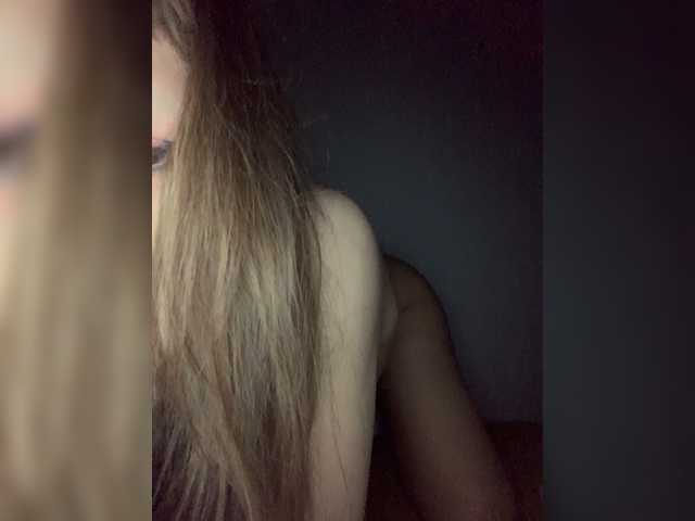 Velune live webcam show