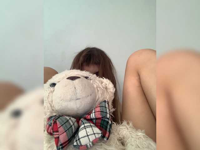 Velune live webcam show
