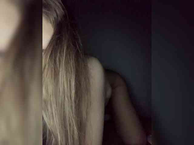 nefiq081 Live Webcam on BongaCams