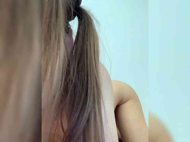 nefiq081 Live Webcam on BongaCams