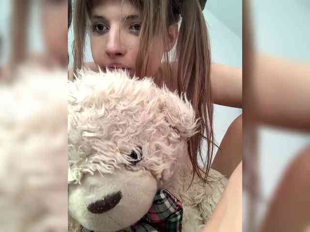 nefiq081 Live Webcam on BongaCams