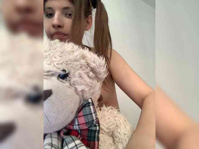 nefiq081 Live Webcam on BongaCams