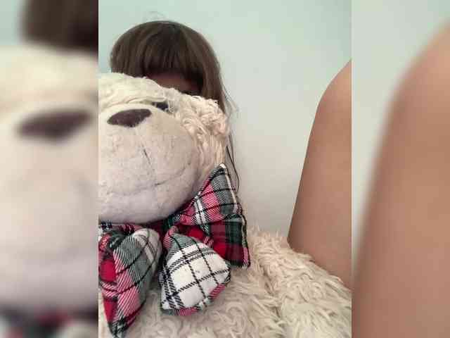 nefiq081 Live Webcam on BongaCams