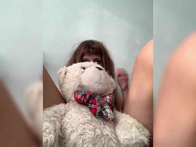 nefiq081 Live Webcam on BongaCams