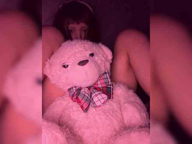 nefiq081 Live Webcam on BongaCams