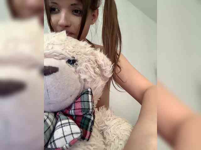 nefiq081 Live Webcam on BongaCams