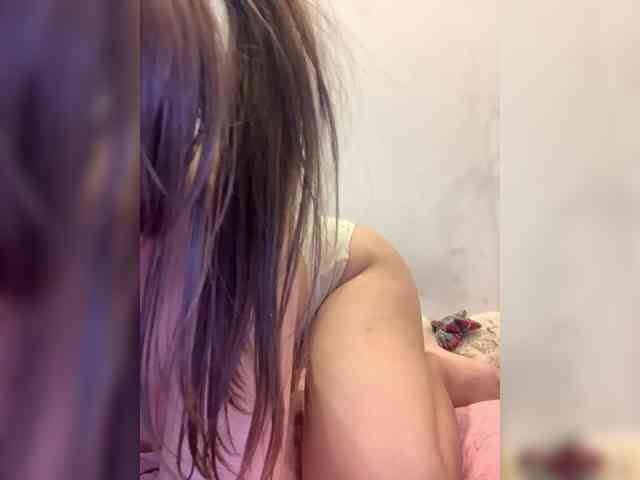 nefiq081 Live Webcam on BongaCams