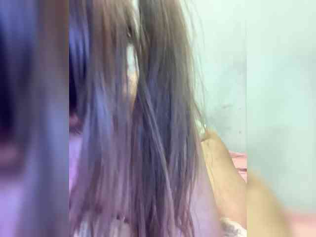 nefiq081 Live Webcam on BongaCams