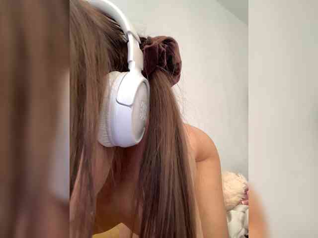 nefiq081 Live Webcam on BongaCams