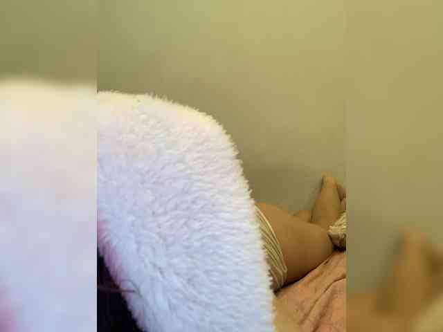 nefiq081 Live Webcam on BongaCams