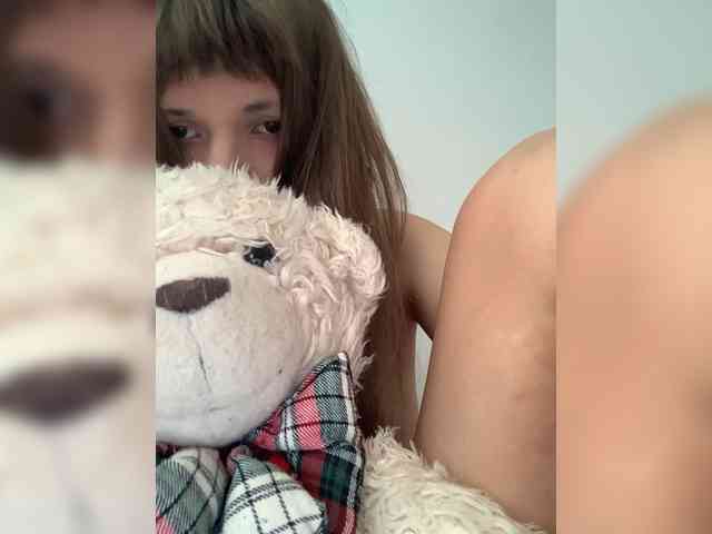 nefiq081 Live Webcam on BongaCams