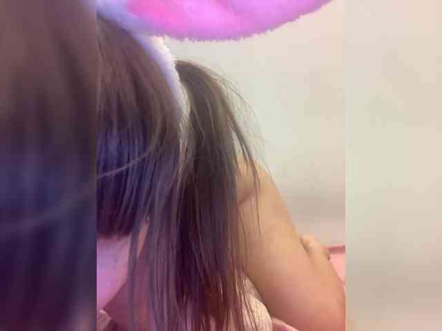 nefiq081 Live Webcam on BongaCams