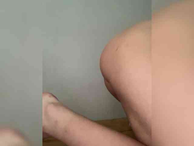 nefiq081 Live Webcam on BongaCams