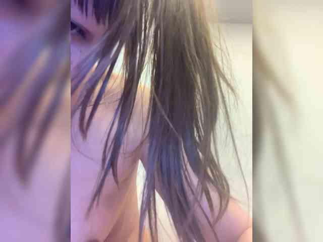 nefiq081 Live Webcam on BongaCams