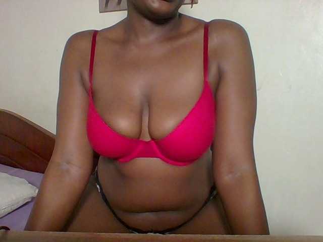 blackcherries live cam on BongaCams