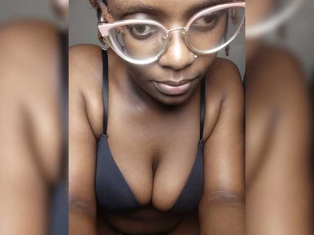 blackcherries Cam en directo en BongaCams