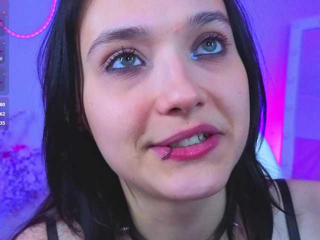 DarcyBlackwood webcam