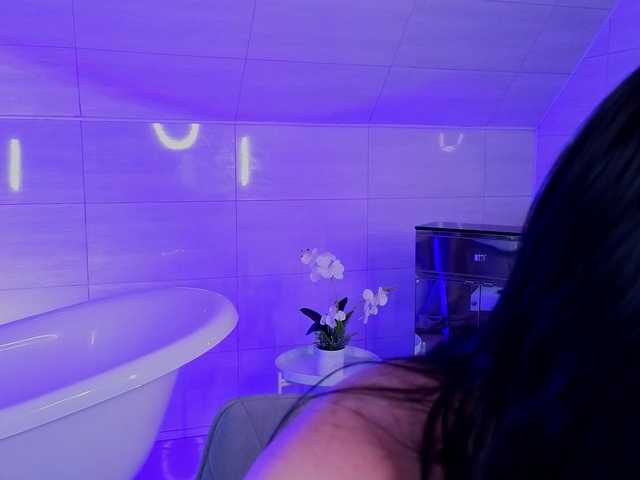 DarcyBlackwood live cam on BongaCams